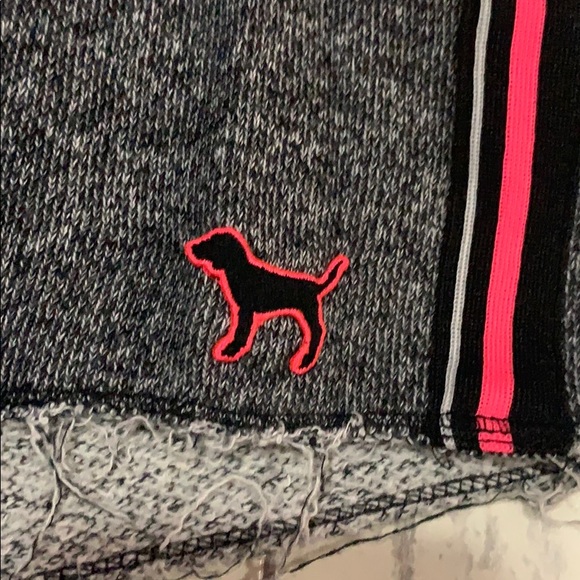 Victoria secret shorts - Picture 2 of 4